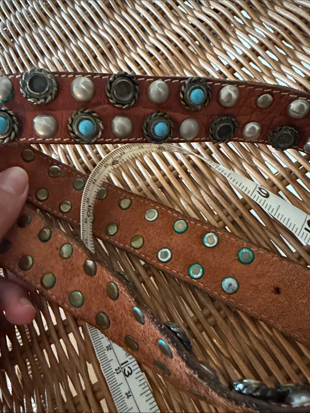 VTG leather stud belt ✨ - Picture 2 of 2
